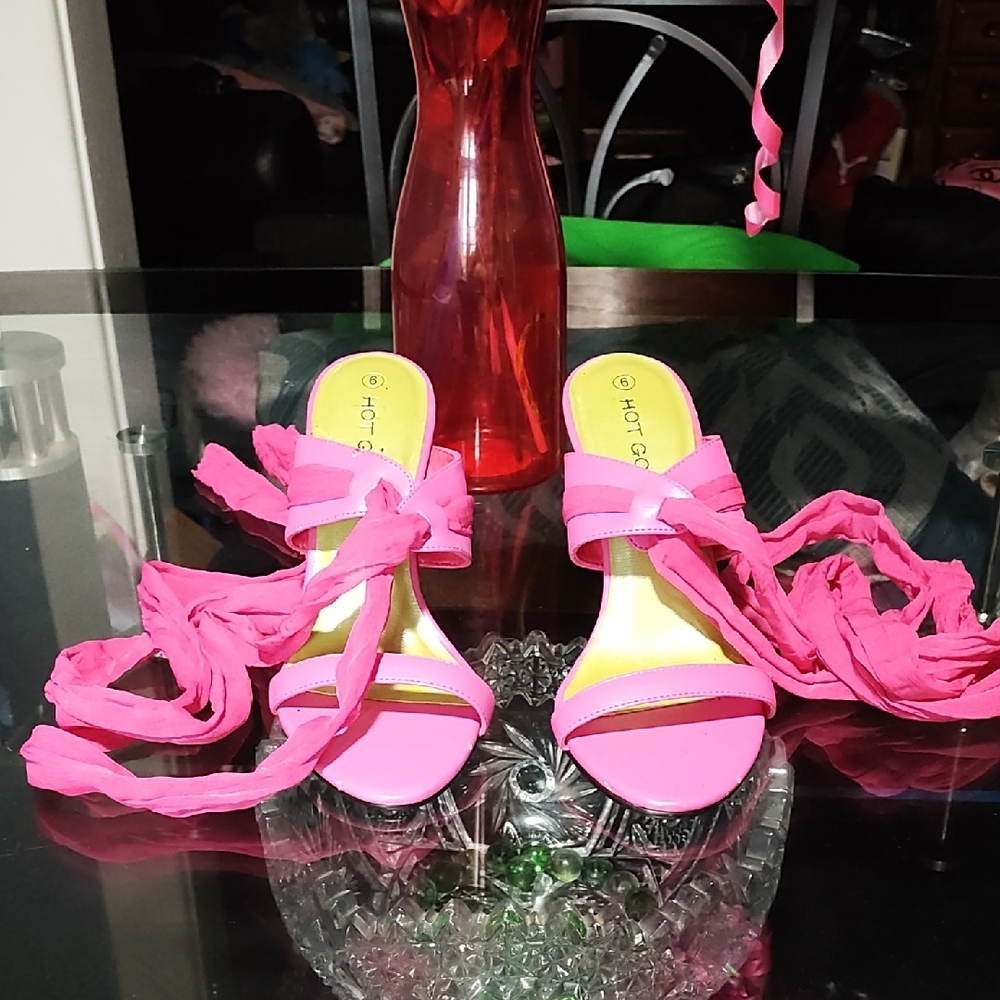 Pink Women's Hot Gossip Sandals Size 6